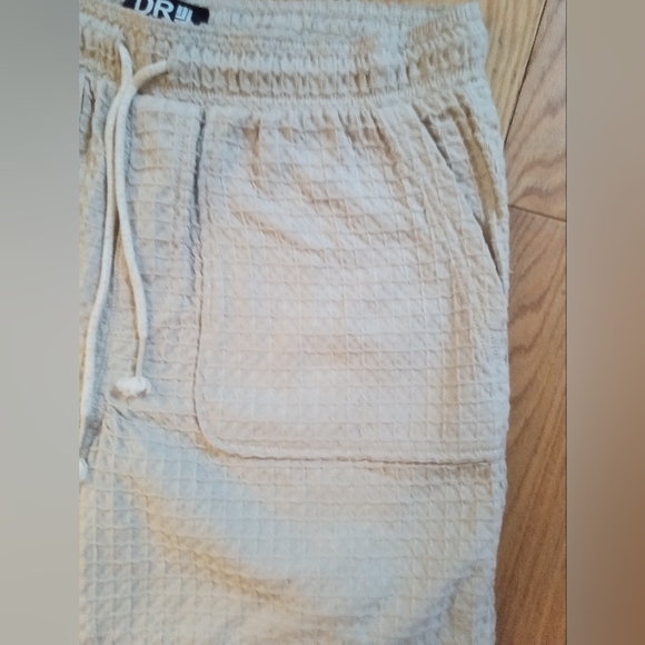 DR essentials waffle cut draw stream shorts size large great condition - Picture 3 of 6